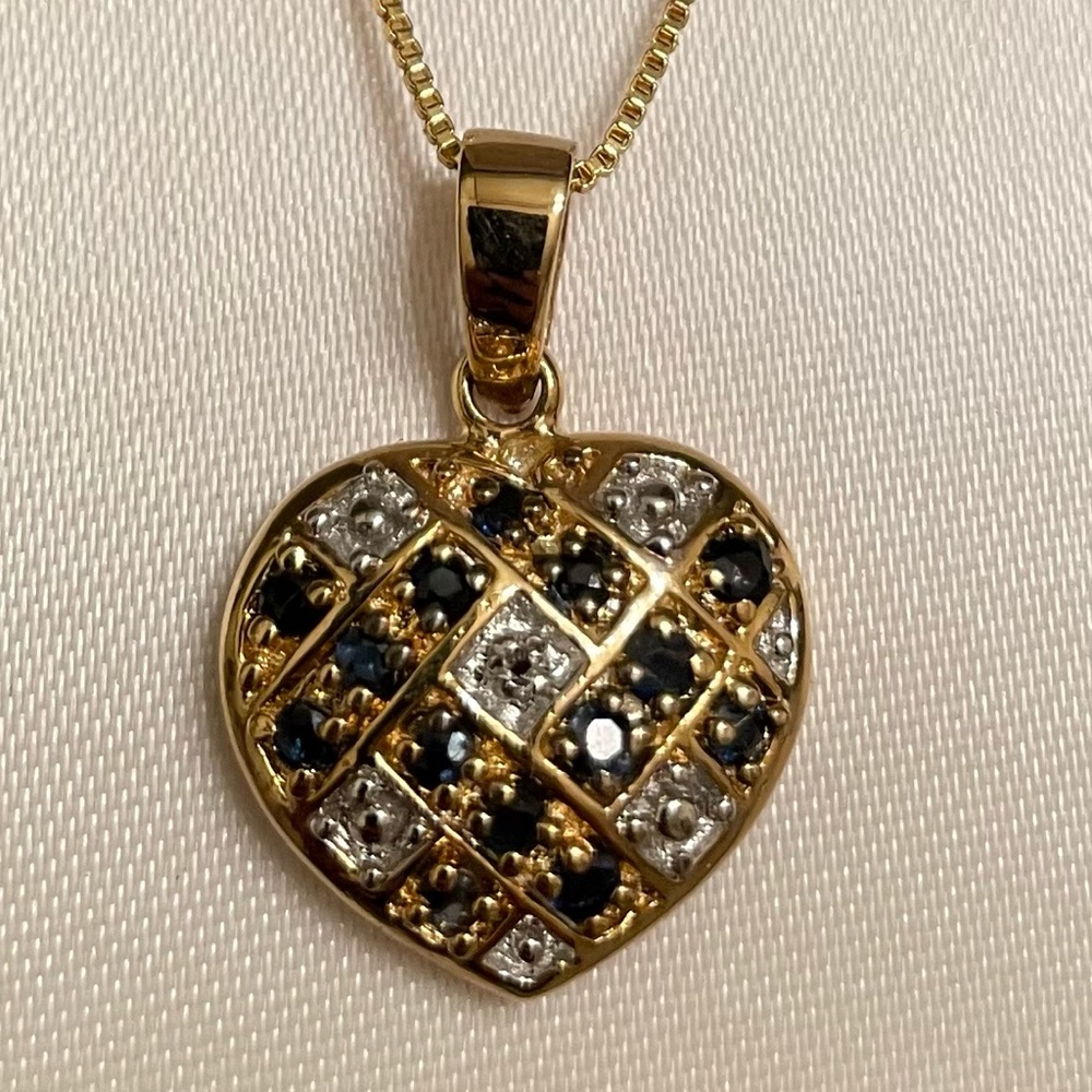 Heart shaped sapphire necklace
